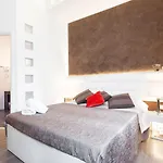 Town House Fontana Di Trevi Bed & Breakfast