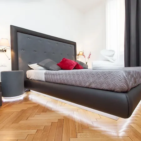 タウンハウス フォンタナ ディ トレビ 4* ローマ