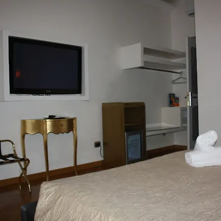 タウンハウス フォンタナ ディ トレビ ベッド・アンド・ブレックファスト ローマ