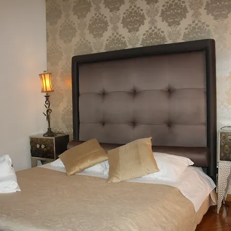 Town House Fontana Di Trevi Bed & Breakfast Rome