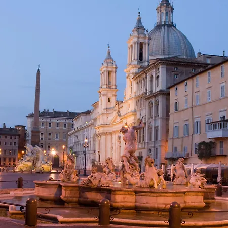 タウンハウス フォンタナ ディ トレビ