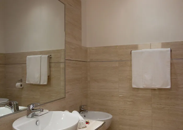 Town House Fontana Di Trevi לינה וארוחת בוקר 4*