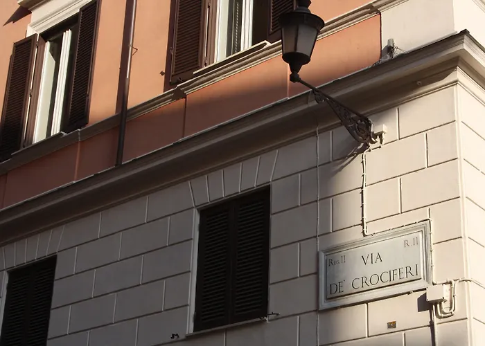 Town House Fontana Di Trevi לינה וארוחת בוקר 4*