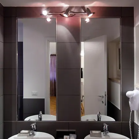 Couette-café Town House Fontana Di Trevi 3*