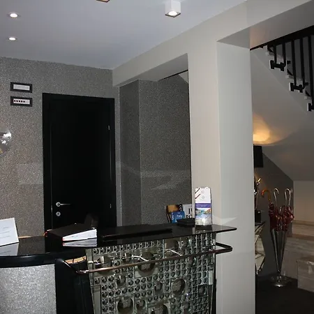 Town House Fontana Di Trevi Couette-café Rome