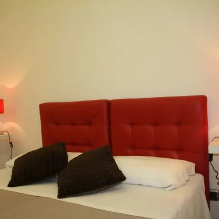 Town House Fontana Di Trevi Couette-café 3*