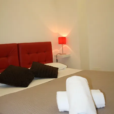 Town House Fontana Di Trevi Bed & Breakfast